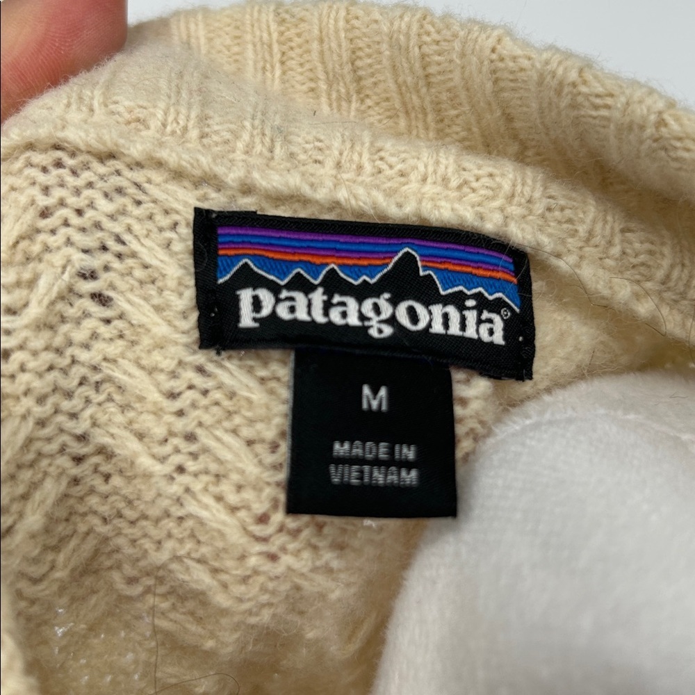 Patagonia Women's Recycled Wool-Blend Crewneck Sweater Size Medium - Picture 2 of 11